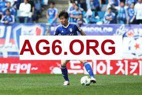 记者：库里赛后一瘸一拐表情痛苦，遭遇大腿挫伤仍坚持完赛